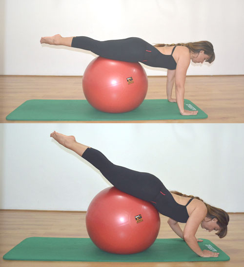 exercicio-braco-gluteos-na-bola-pilates