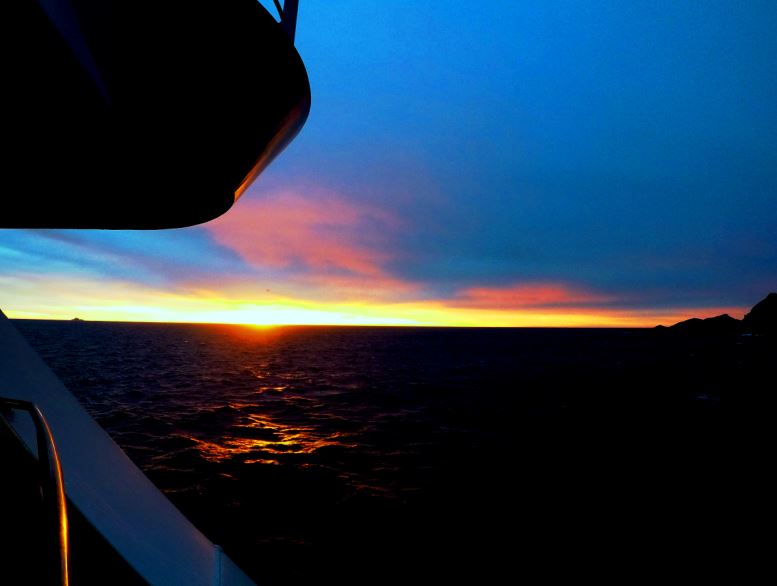 Nascer do Sol no Cabo Horn - patagônia antártida viagem de expedição cruzeiro australis stella mar
